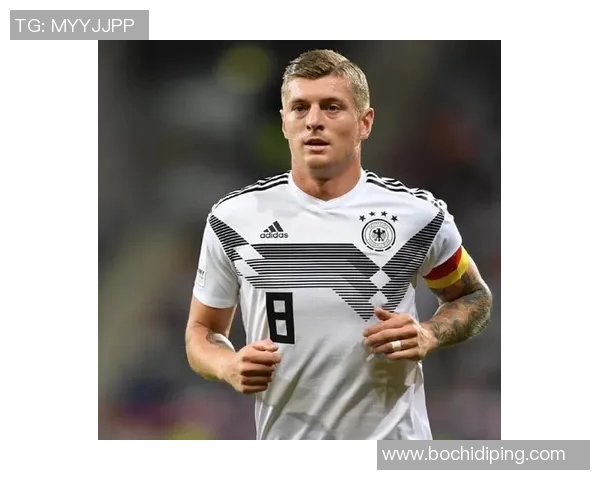 德国足球明星盘点:那些年我们追逐的绿茵传奇与现役巨星